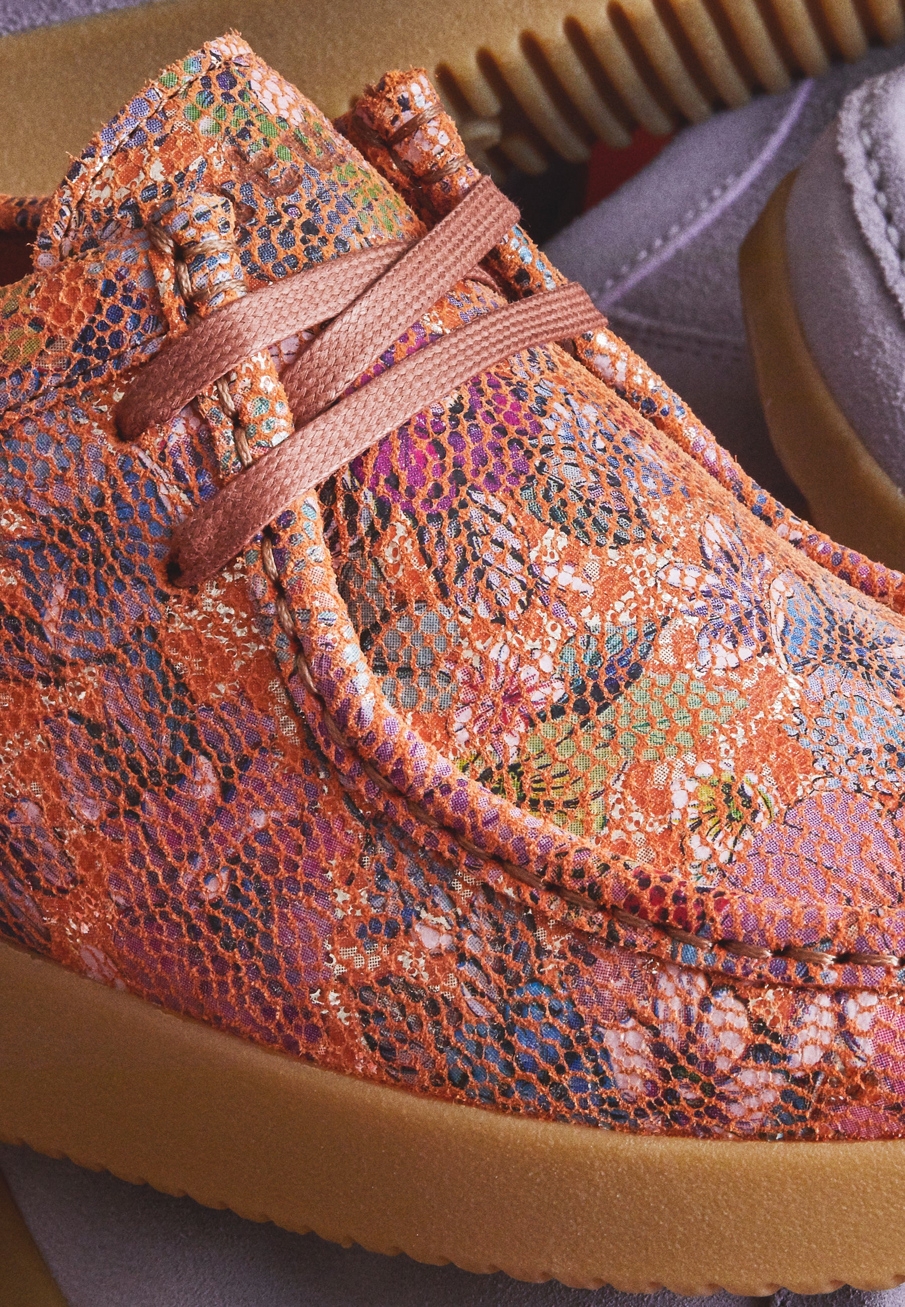 Nature Footwear Alba Sko Metallic Suede Shoe 301 Flower Print