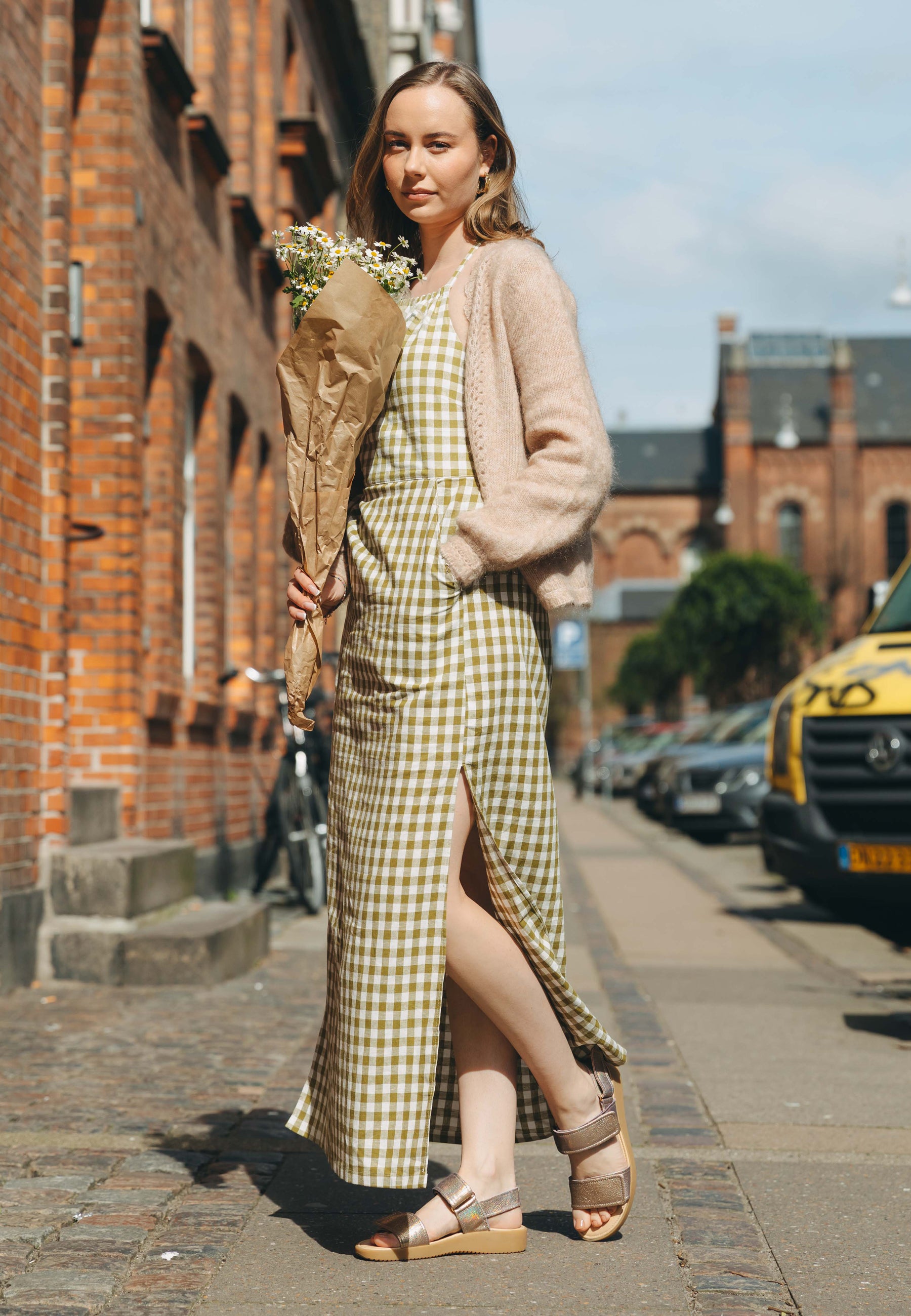 Nature Footwear Karen Sandal Metallic Suede Sandal 300 Multicolor