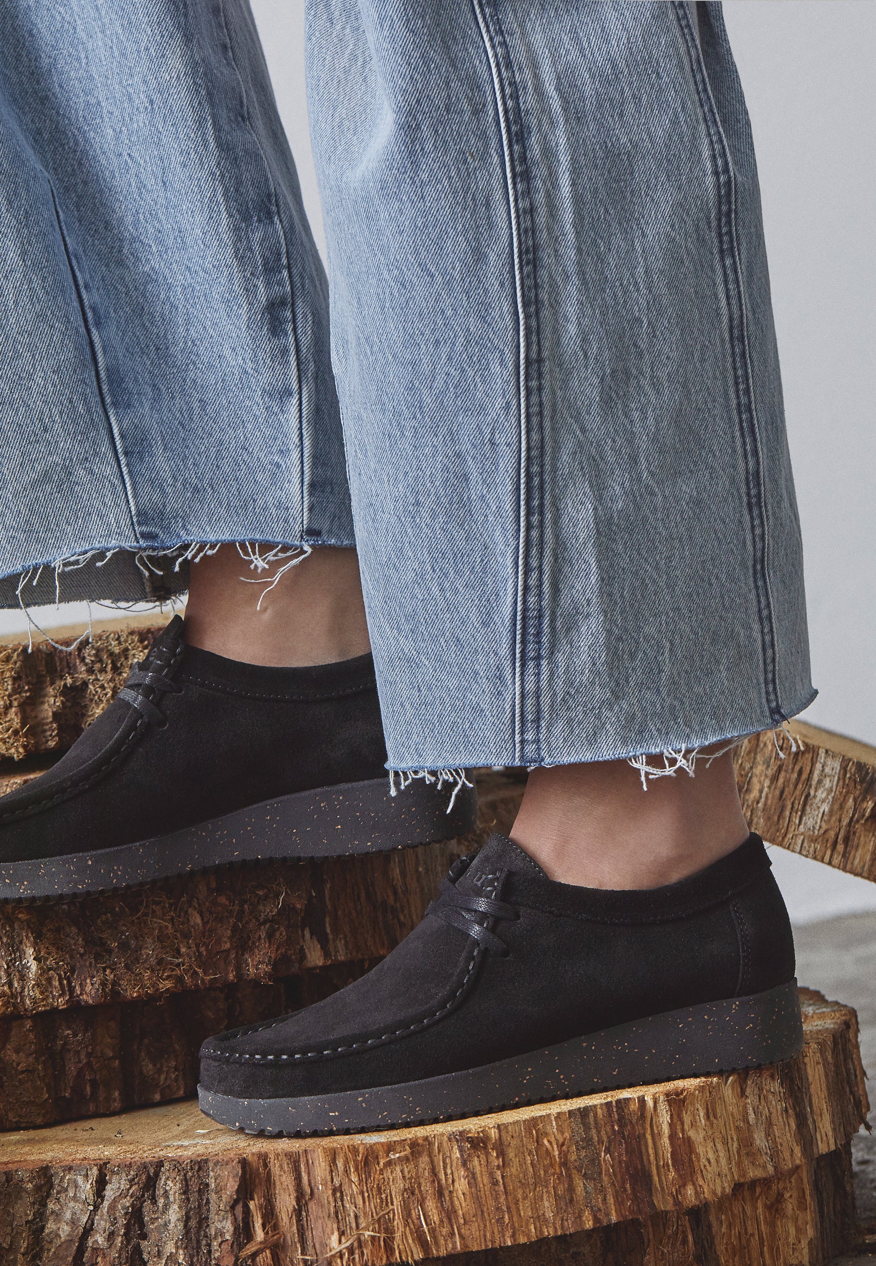 Nature Footwear Alba snøresko Suede læder farve Sort med naturgummisål