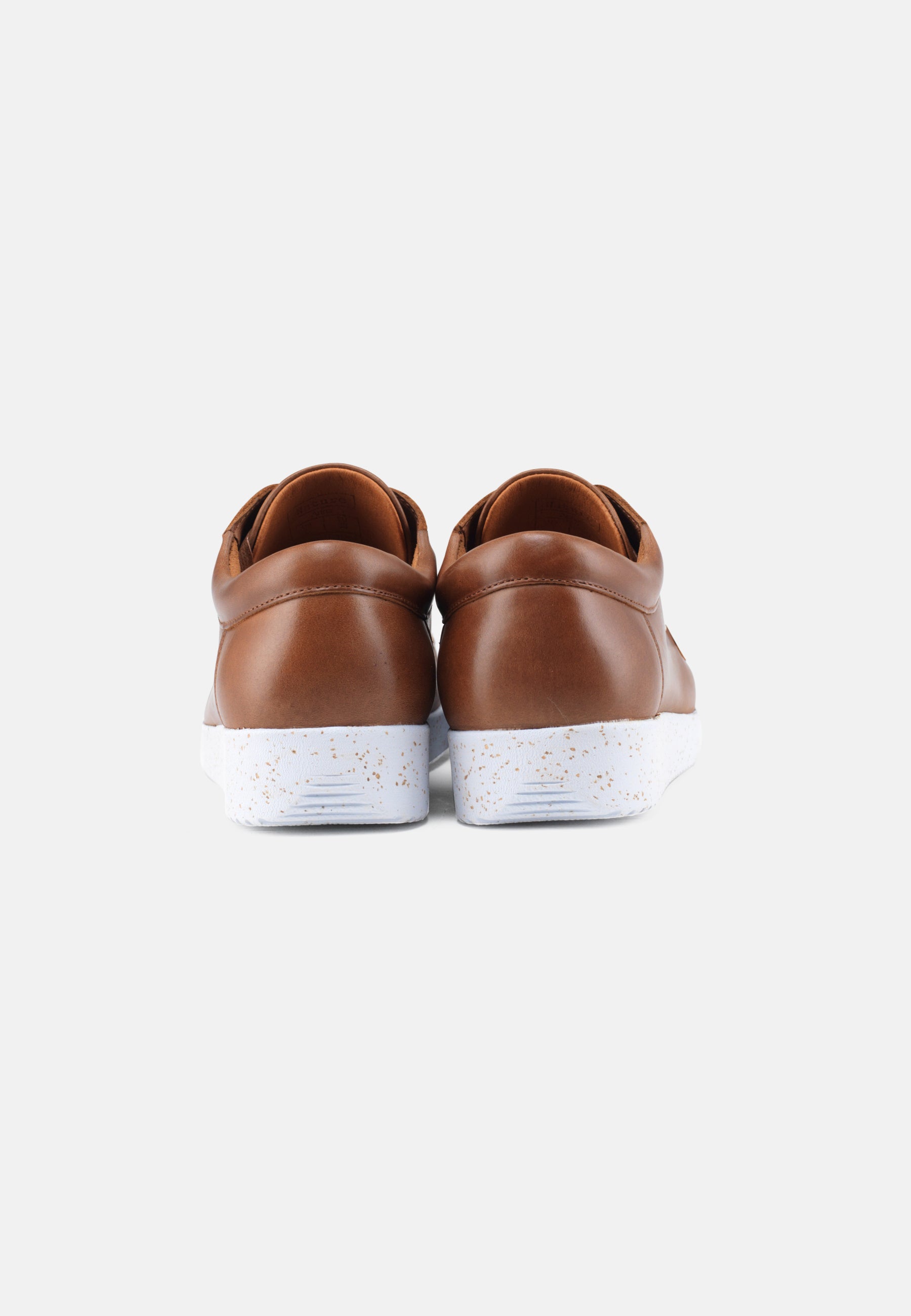 Nature Footwear Anna snøresko læder i farve Tobacco med ydersål af hvid naturgummi