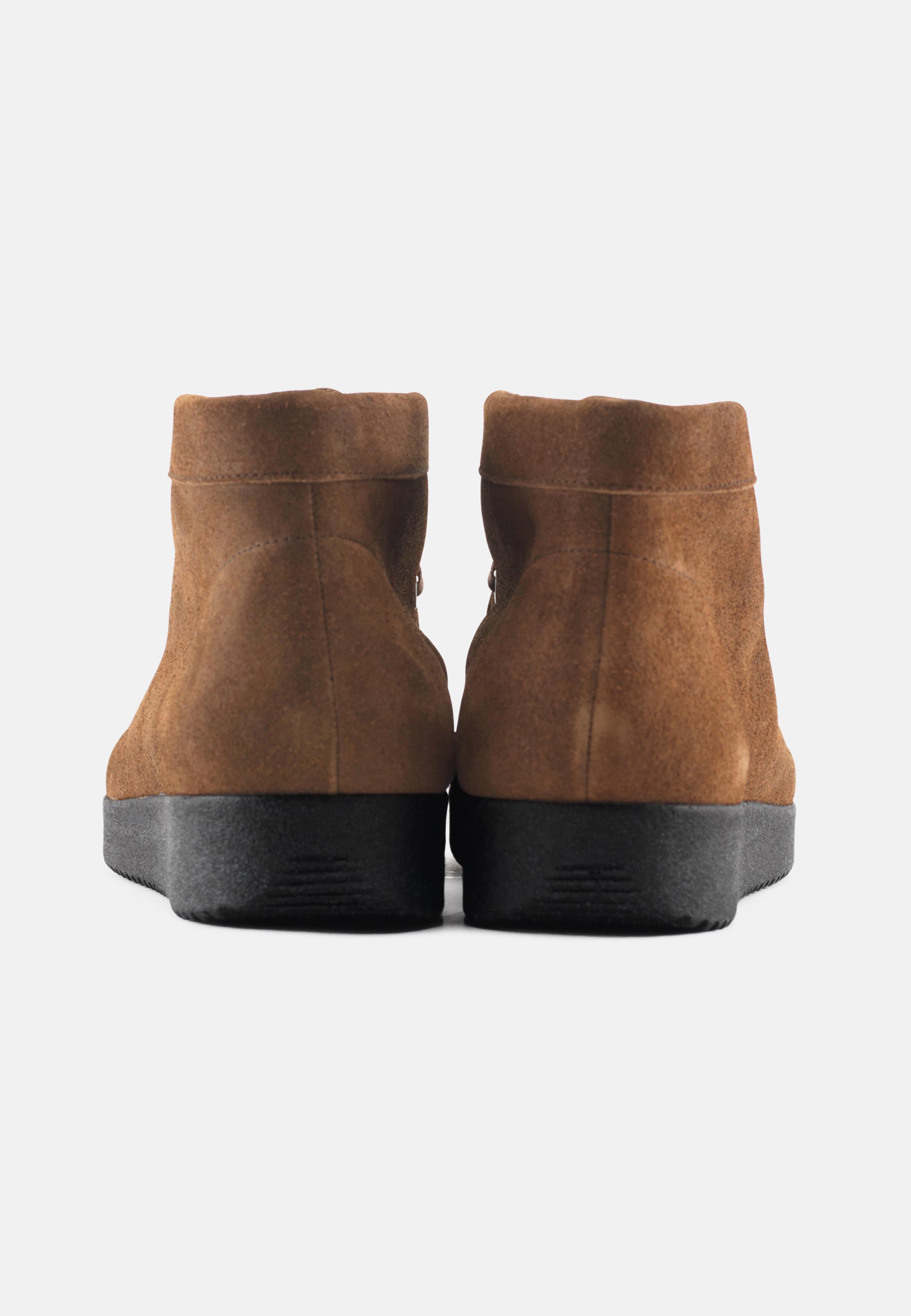 Nature Footwear Anton Snørestøvle Oil Suede Læder farve Mahogany med sort sål i PU 