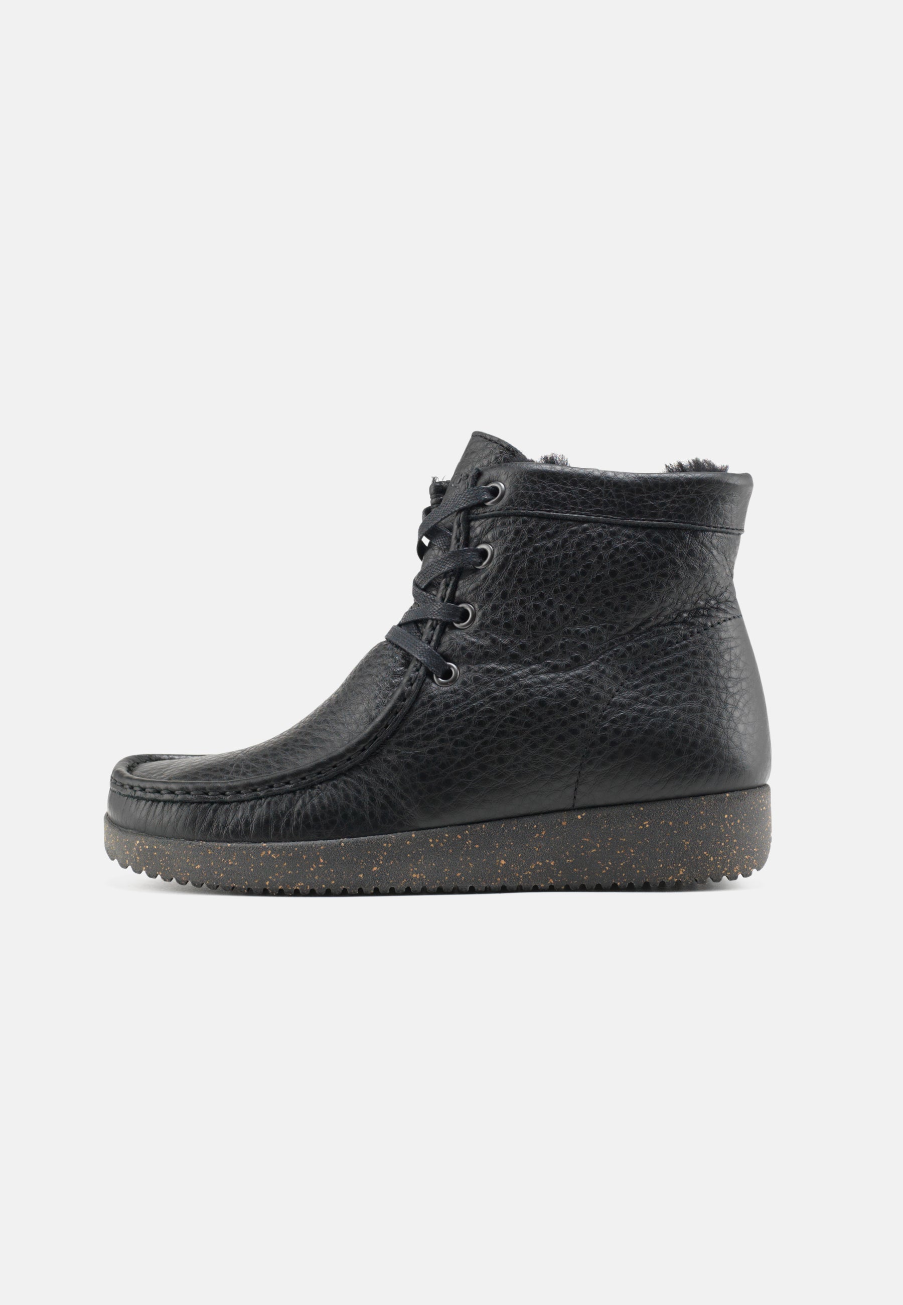 Nature Footwear Asta varmforet Snørestøvle Læder i farve Black med lammeskindsfor og ydersål af naturgummi med korkrester