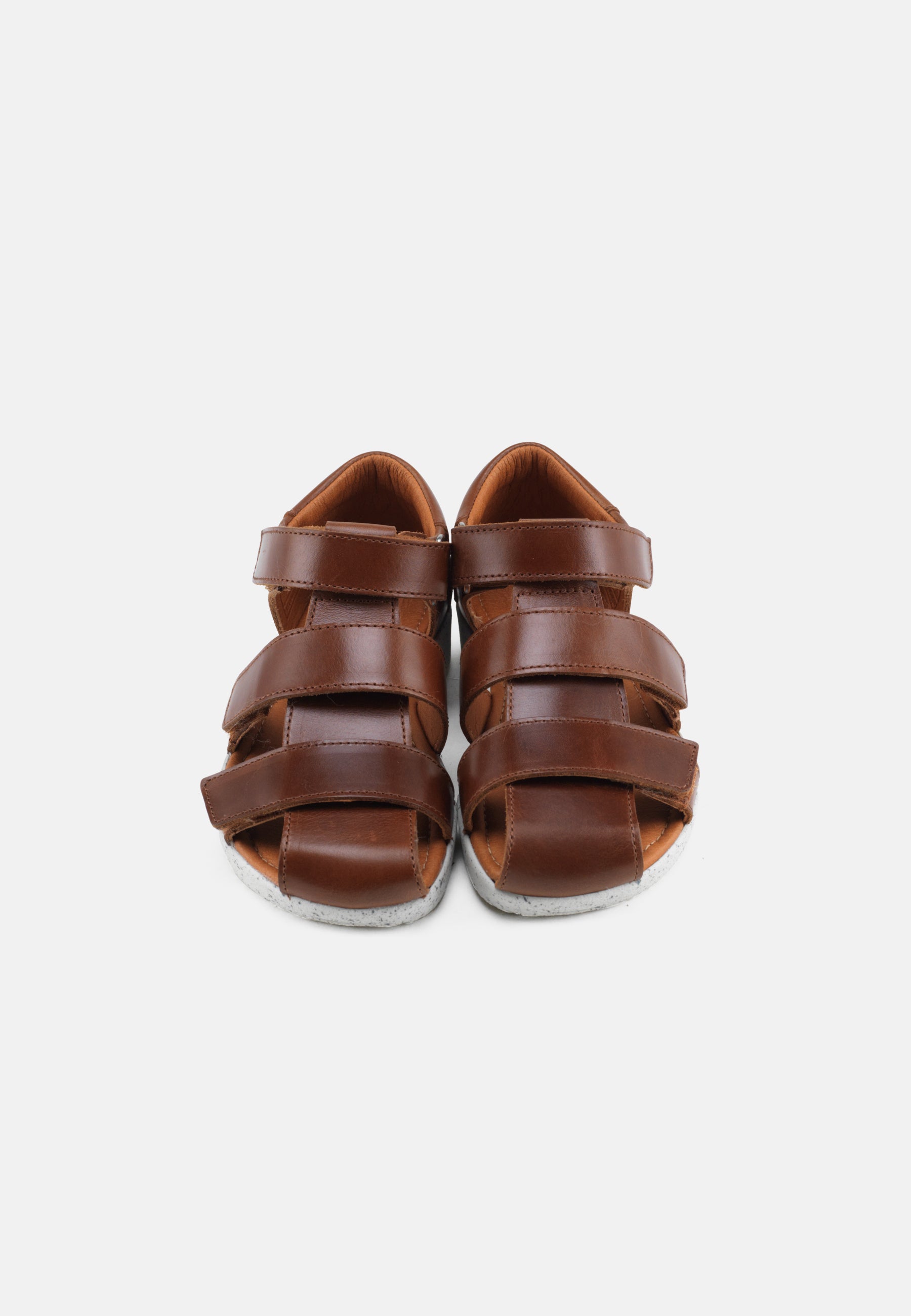 Nature Footwear Birk børnesandal i skind farve Tobacco med justerbare remme og hvid PU sål