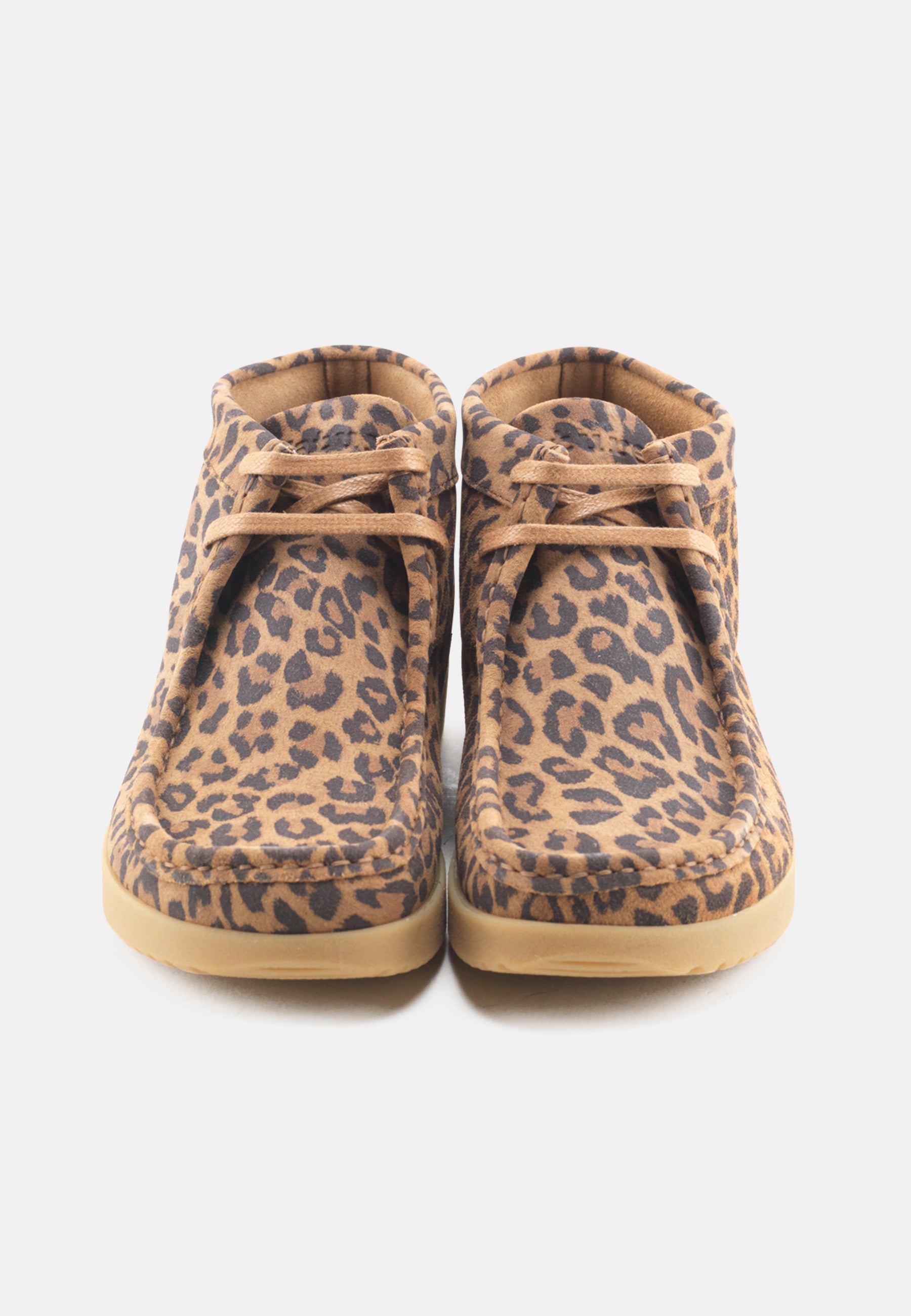 Nature Footwear Ellen snørestøvle Suede læder med Leopard print og ydersål af naturgummi. 