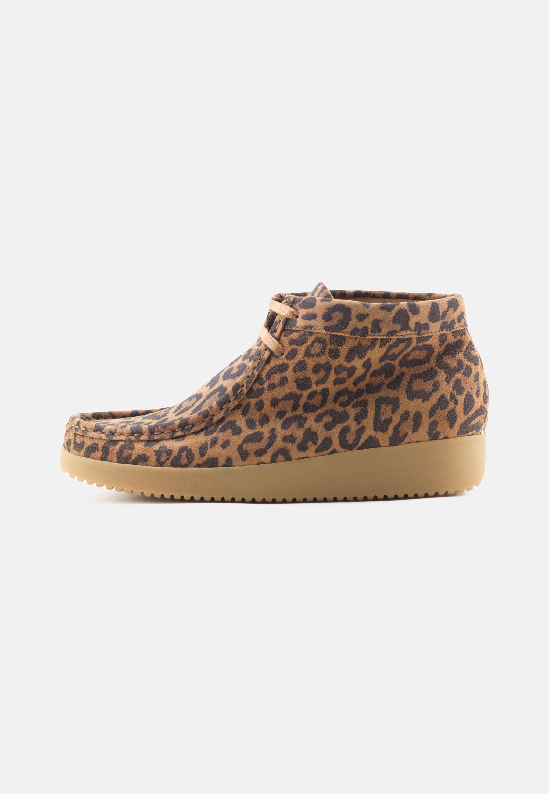 Nature Footwear Ellen snørestøvle Suede læder med Leopard print og ydersål af naturgummi. 