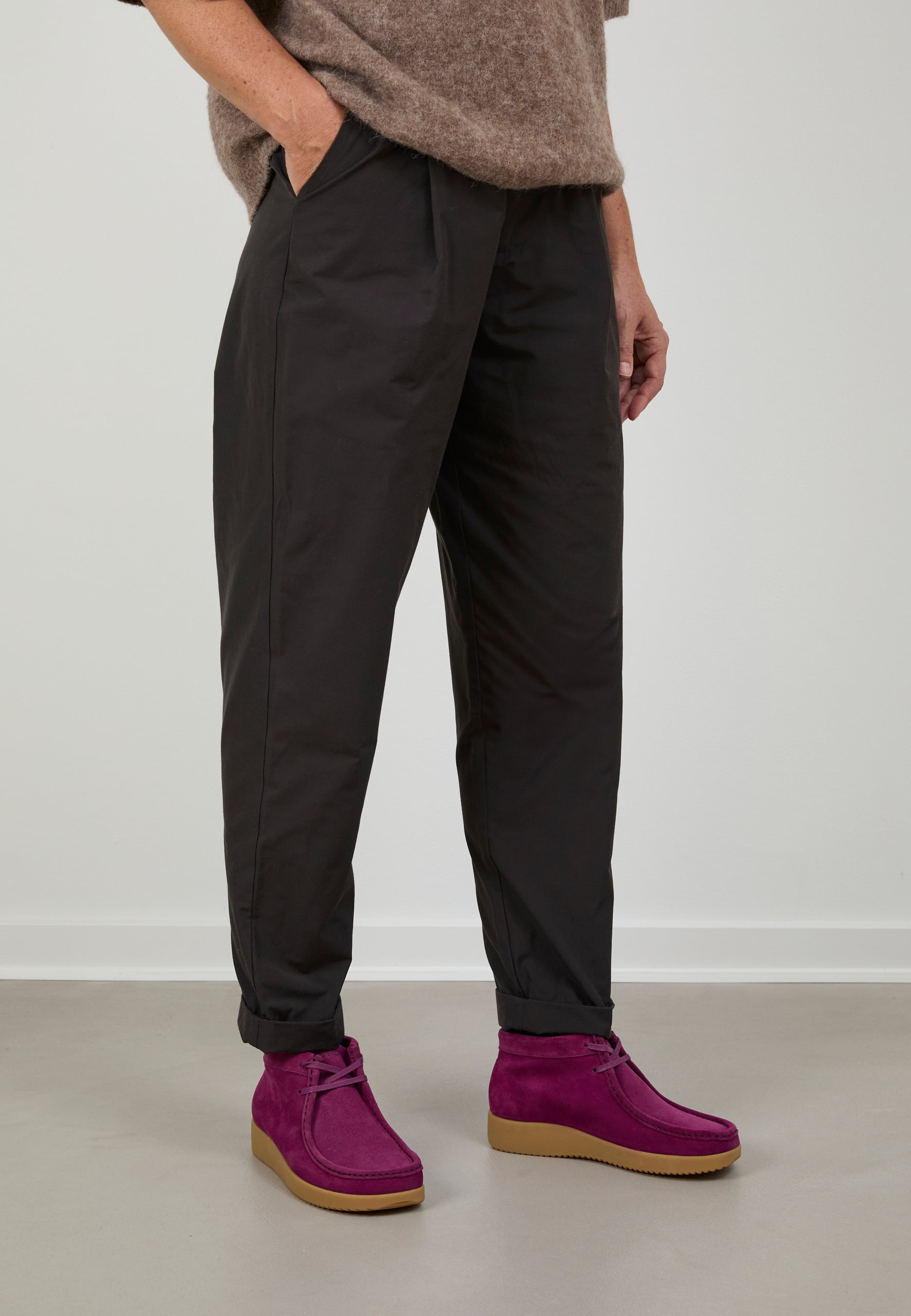 Nature Footwear Ellen snørestøvle Suede læder farve Dark Berry med ydersål af naturgummi