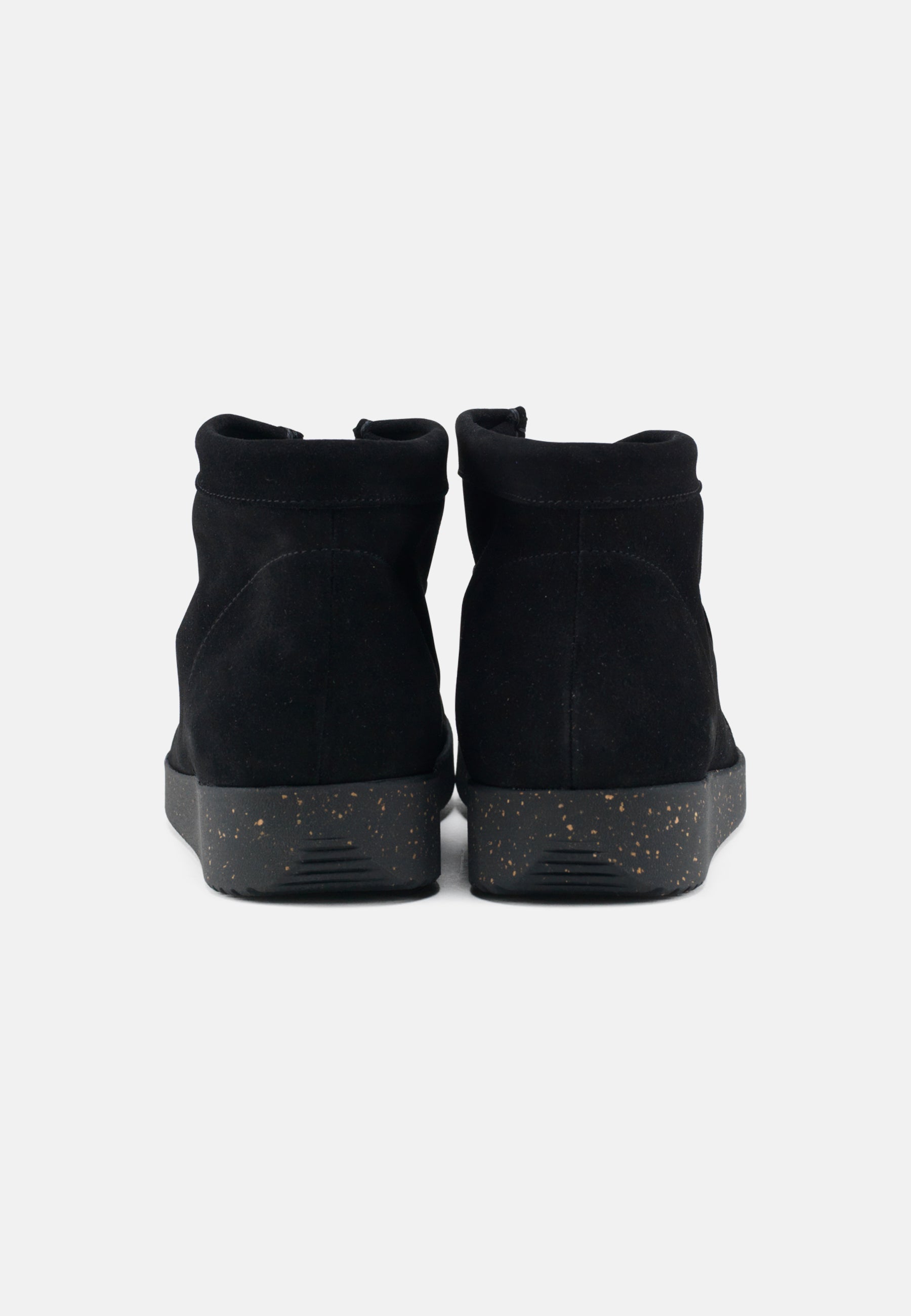 Nature Footwear Emma Snørestøvle Suede læder farve Sort med ydersål i sort naturgummi med korkrester 