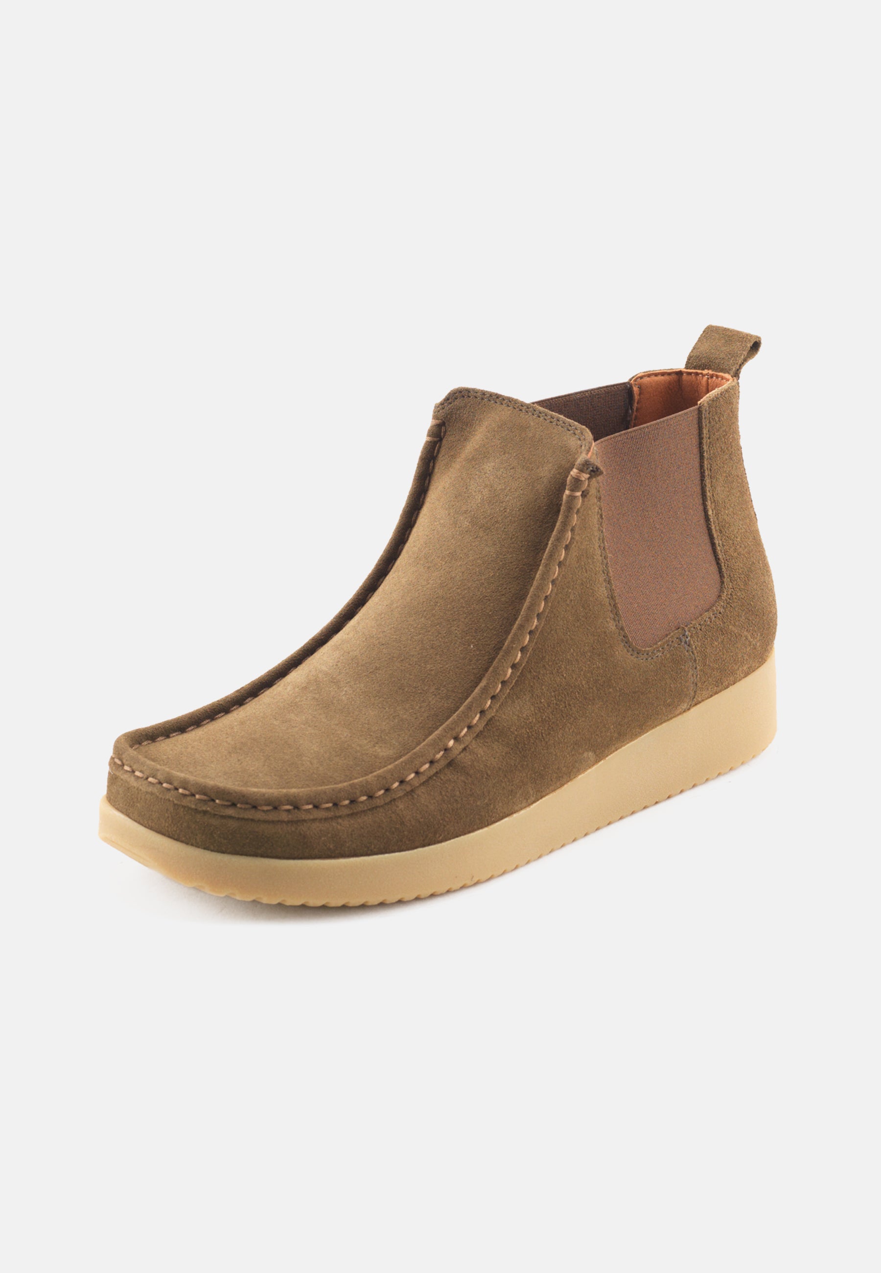 Nature Footwear Ester Støvle med elastik I siderne Suede læder farve Olive med ydersål af naturgummi. 