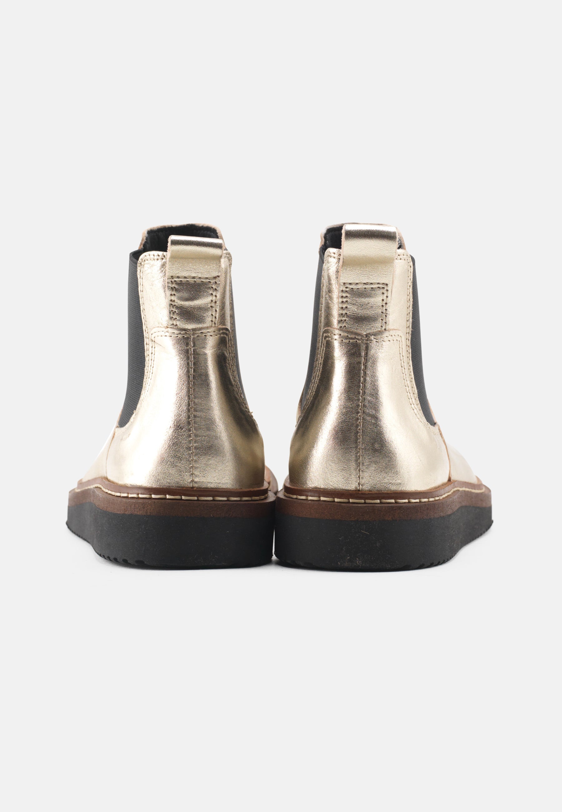 Nature Footwear Gry Støvle med elastik I siderne Metallic læder farve Gold med ydersål af naturgummi med læderrand 