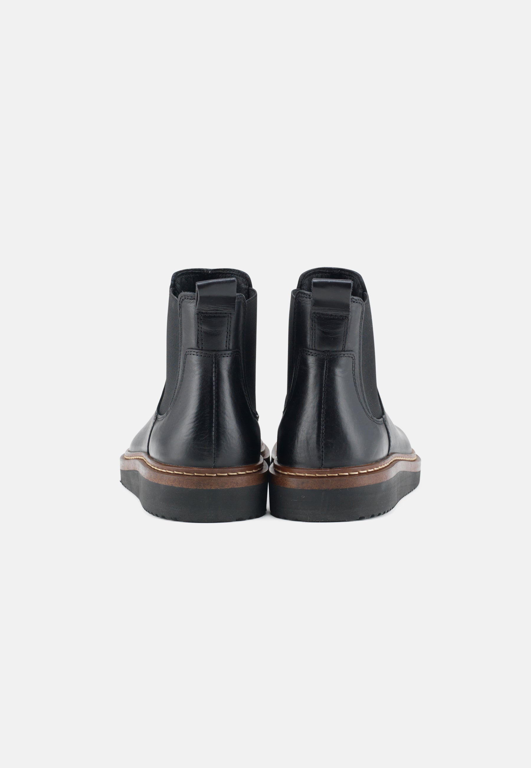 Nature Footwear Gry Støvle med elastik I siderne Læder farve Black med ydersål af naturgummi med læderrand 
