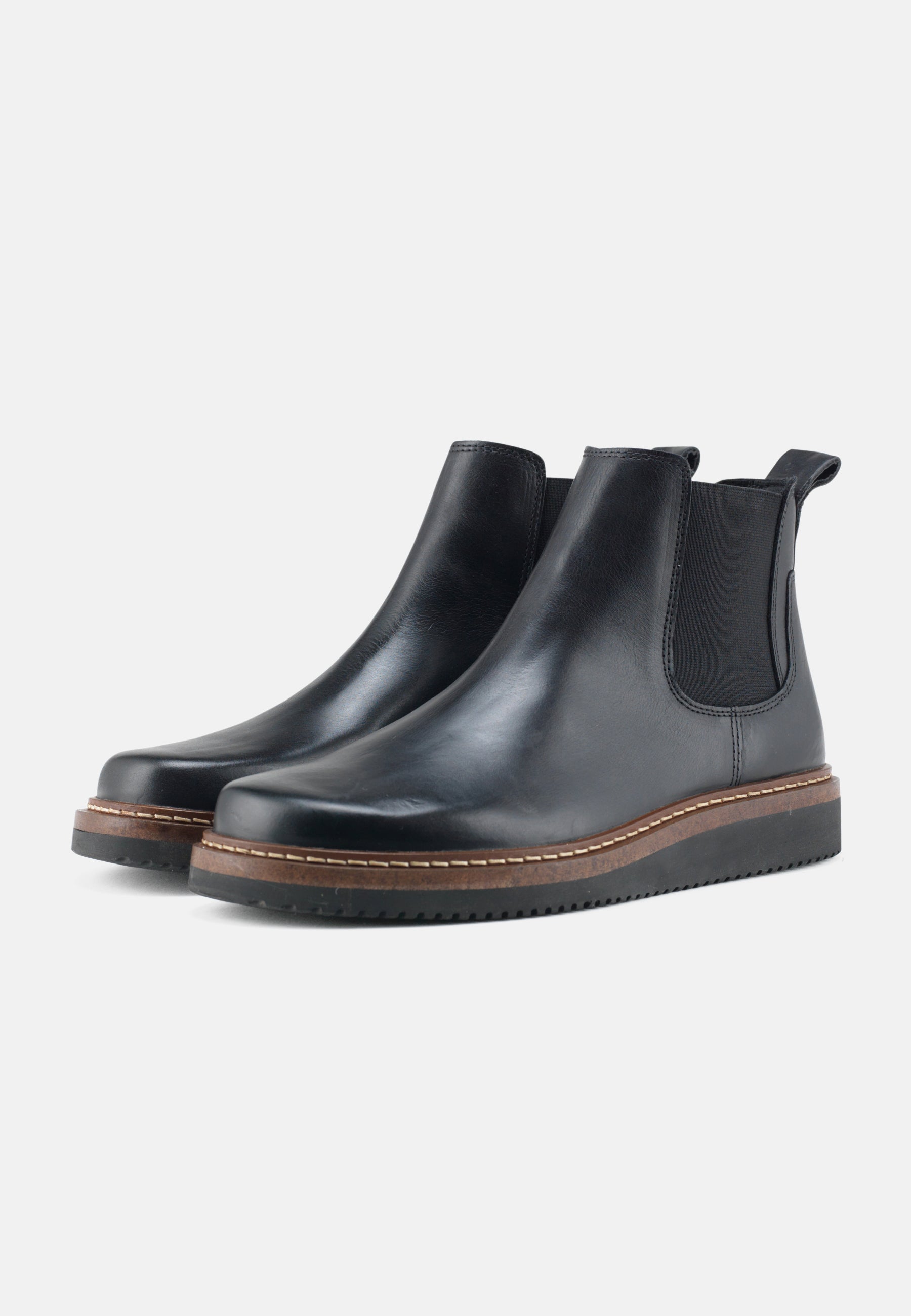 Nature Footwear Gry Støvle med elastik I siderne Læder farve Black med ydersål af naturgummi med læderrand 