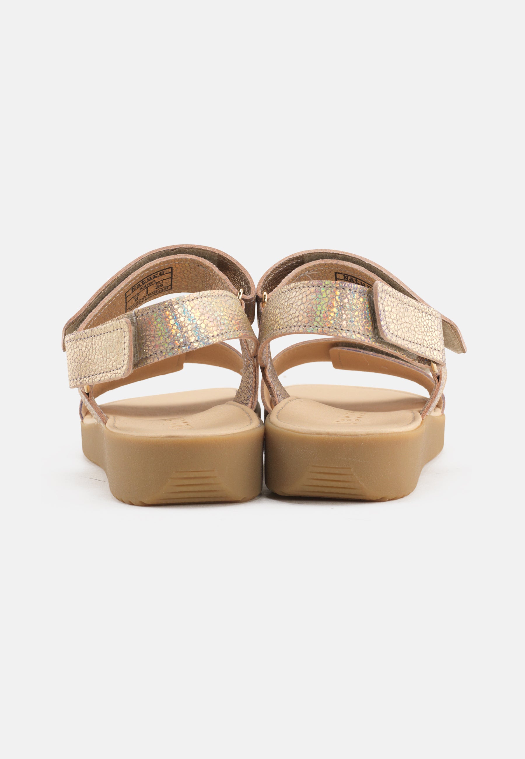 Nature Footwear Karen Sandal Metallic Læder med glittereffekt  og ydersål af naturgummi.