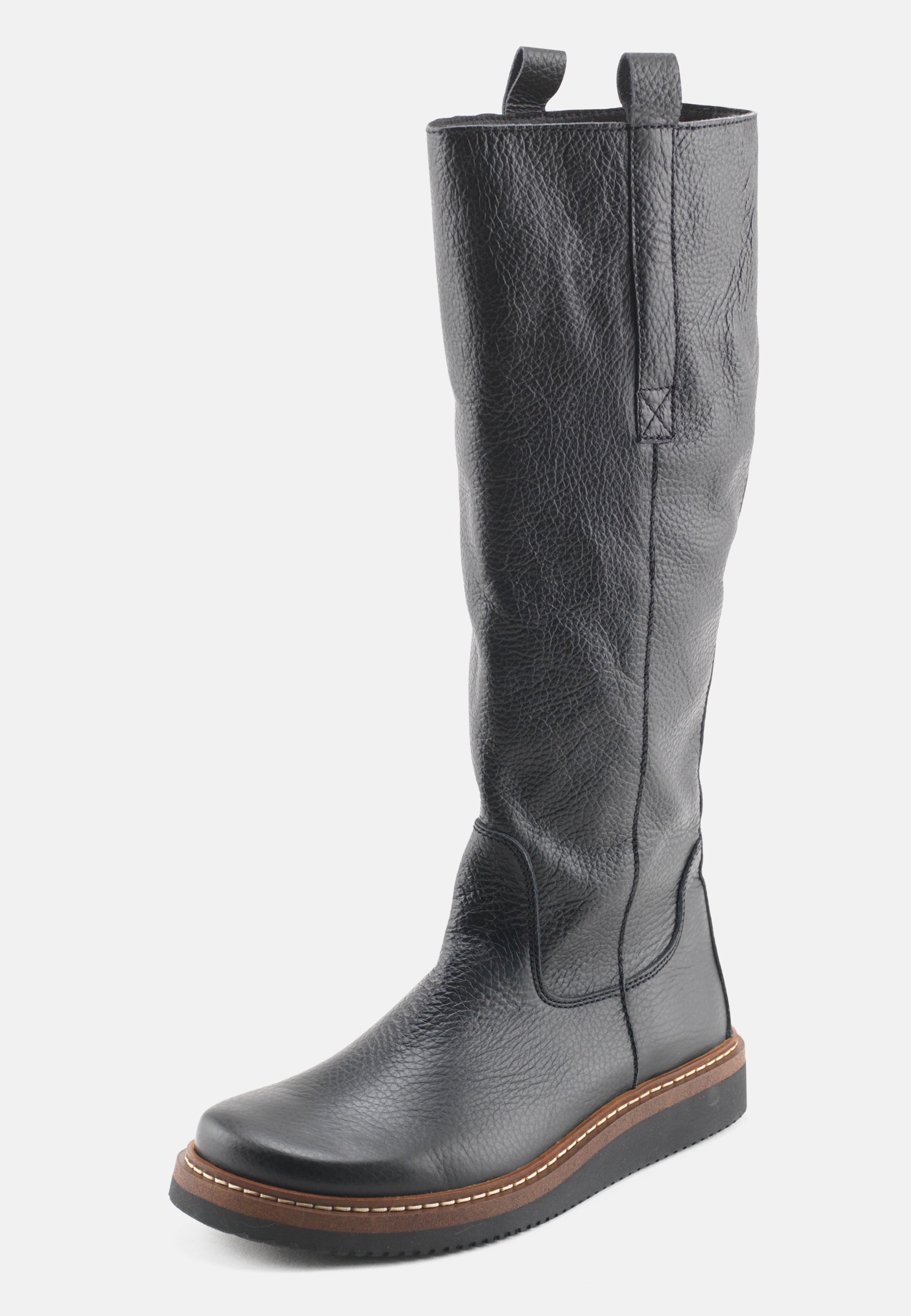 Nature Footwear Liv langskaftet støvle Læder farve Black med lynlås på indersiden. 